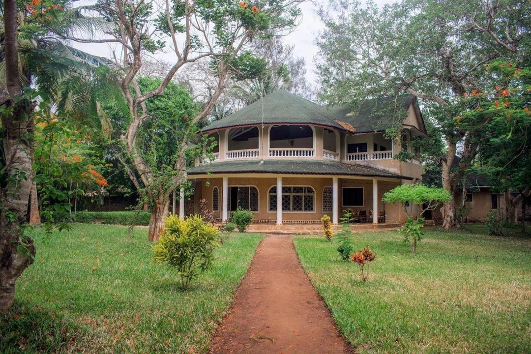 Kijani Cottages Diani Diani Beach Exterior photo