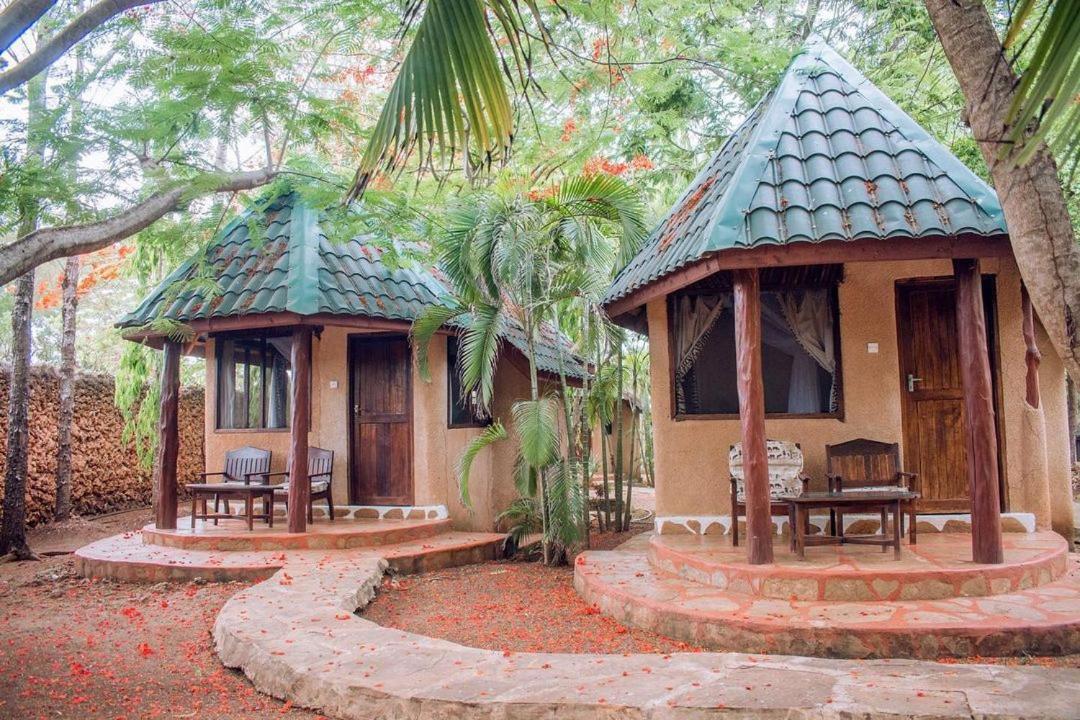 Kijani Cottages Diani Diani Beach Exterior photo